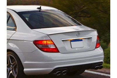 Спойлер на крышку багажника на Mercedes C W204